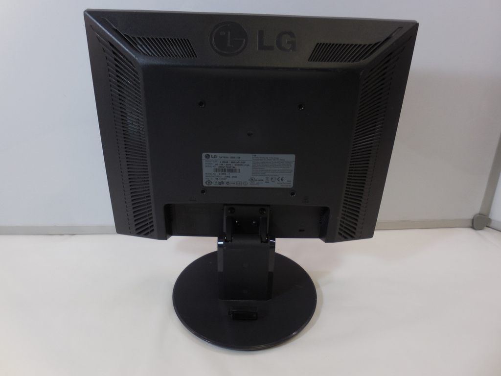 ЖК-монитор 15" LG L1550S - Pic n 271765