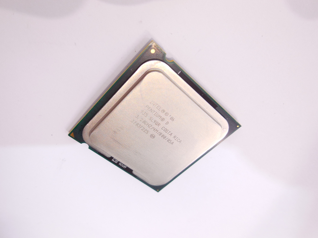 Процессор Intel Pentium D 935 3.2GHz - Pic n 248894