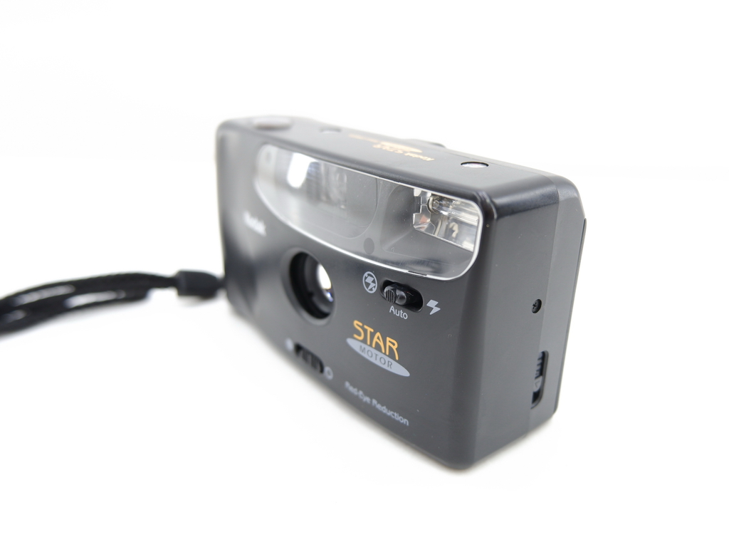 35-миллиметровая камера выпущенная в 1995 году Kodak Star motor +