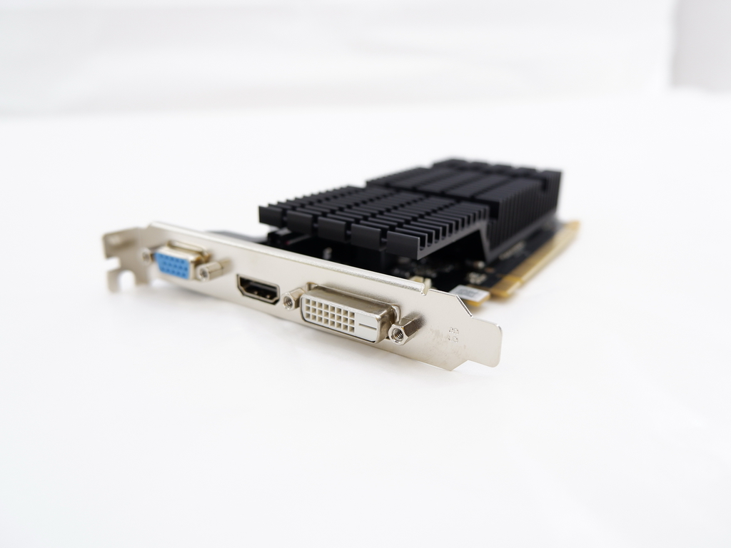Видеокарта 2Gb PCI-E GDDR3 KFA2 GT710 RTL D-Sub+DVI+HDMI GeForce GT710 - Pic n 295816