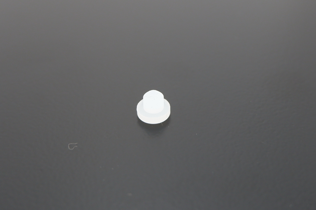 Заглушки от пыли разъёмов для Macbook 12-13 White - Pic n 298343