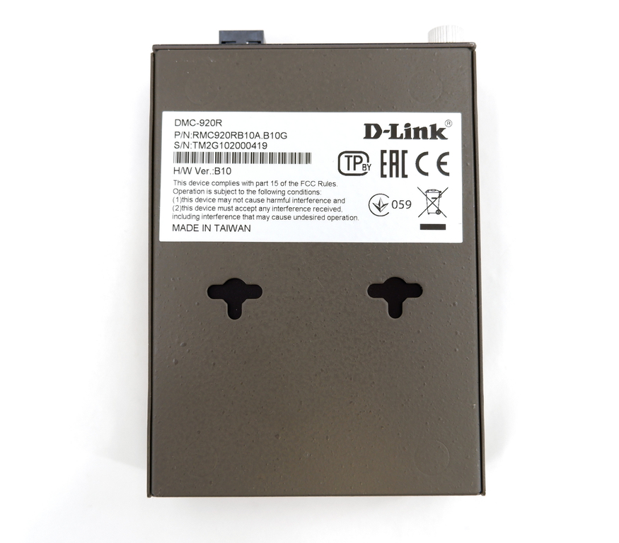 Медиаконвертер D-Link DMC-920R - Pic n 299380