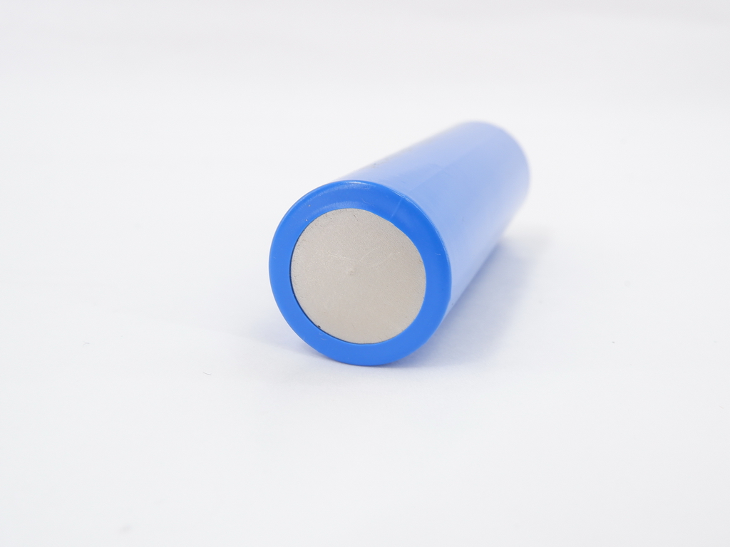 Аккумулятор Li-Ion 18650 2000 mAH 3.7 В  - Pic n 301161