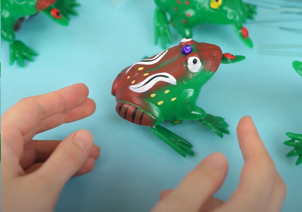 Заводная лягушка на веревочке - Pic n 301365