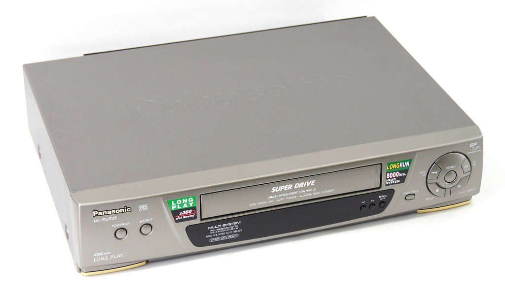 Видеомагнитофон VHS Panasonic NV-SD235 - Pic n 302206