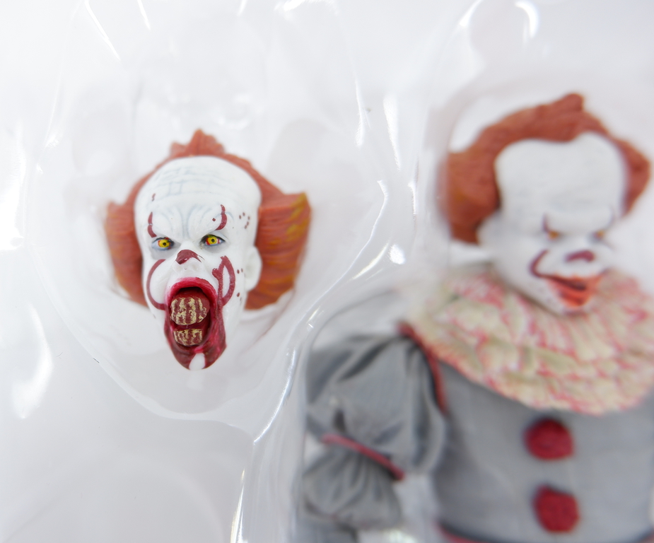 Подвижная фигурка клоуна Пеннивайза из Оно 18см - Pic n 302722