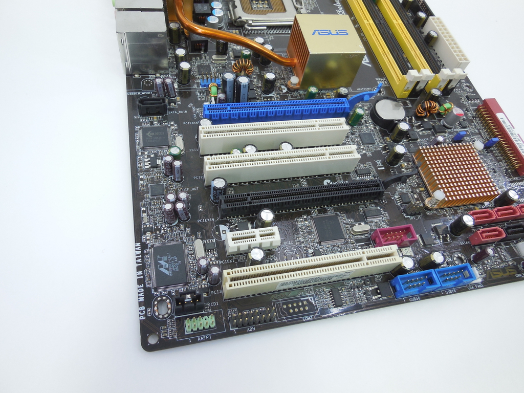 Материнская плата Socket 775 ASUS P5B DELUXE - Pic n 304901