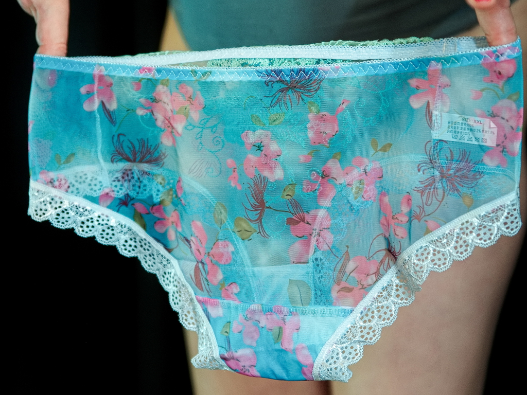 Женские прозрачные сексуальные кружевные бесшовные трусики, с цветочной вышивкой, бирюзовые размер XXL  - Pic n 307456
