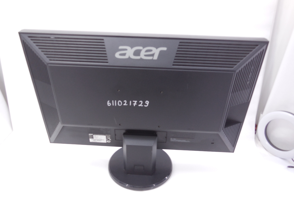Монитор 23.6" (59.9 см) Acer V243HQ Царапины на экране - Pic n 309723