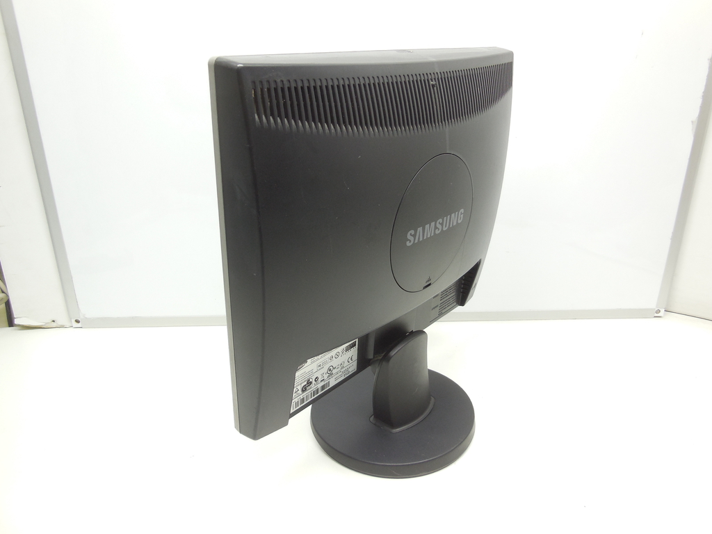 ЖК-монитор 17" Samsung SyncMaster 743N - Pic n 278785