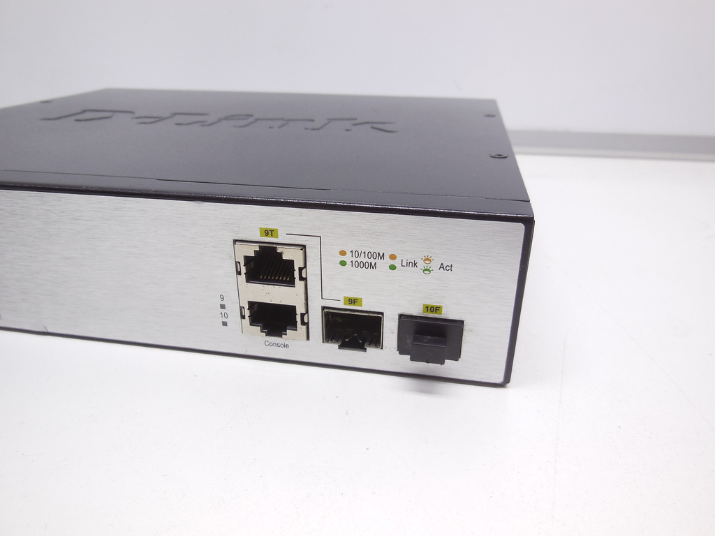 Коммутатор управляемый D-Link xStack DES-3200-10 C1 Switch 10 port (8UTP 100Mbps + 2Combo 1000BASE-T/SFP) - Pic n 310829