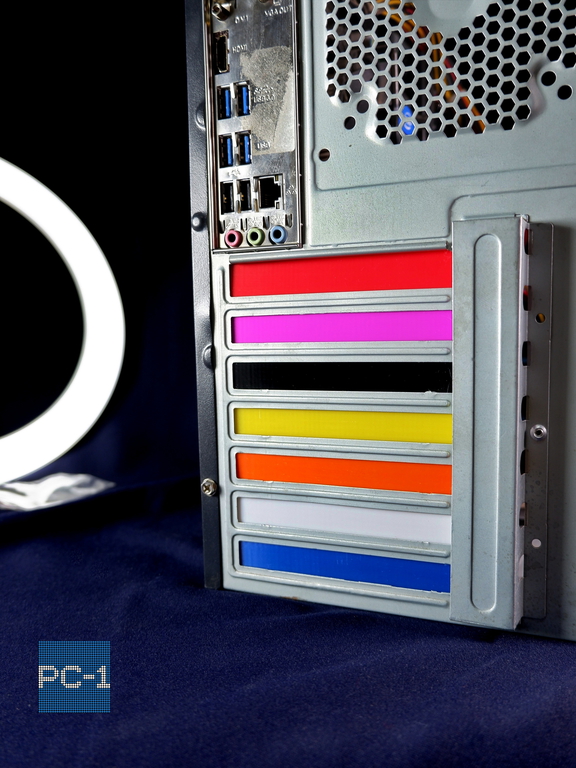 7шт. Цветная Заглушка задняя для PCI слотов ПК пластиковая. Планка в компьютерный в корпус ATX 120x20x13мм, винты в комплекте. - Pic n 310997