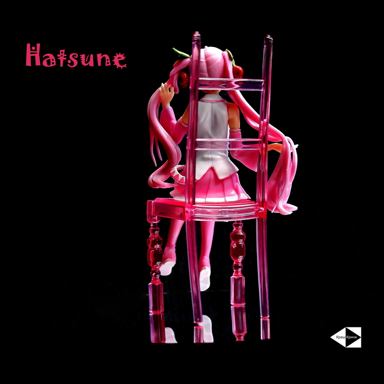 15см Аниме Фигурка Мику Сакура, Хацунэ Мику (Miku Hatsune Sakura) на Розовом стуле. В подарочной ЭКО коробке с сюрпризом. - Pic n 311100