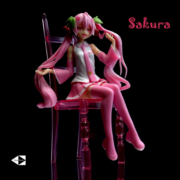 15см Аниме Фигурка Мику Сакура, Хацунэ Мику (Miku Hatsune Sakura) на Розовом стуле. В подарочной ЭКО коробке с сюрпризом. - Pic n 311100