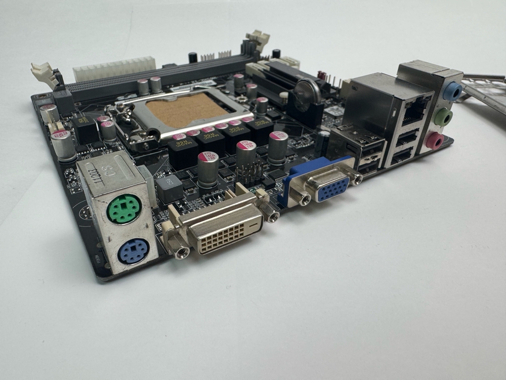 Материнская плата mini-ITX Socket 1155 ECS H61H2-I2 (V 1.0) поддержка только Sandy Bridge (рамка задних портов в комплекте) - Pic n 311159
