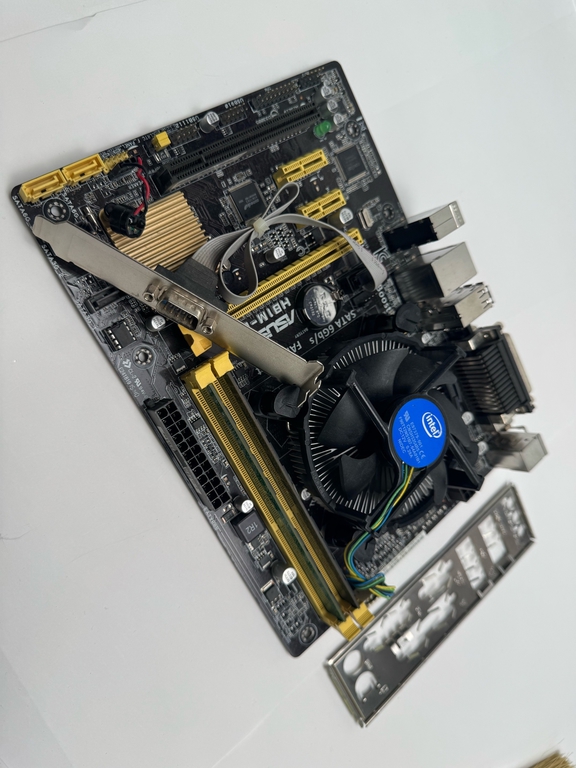 Комплект «Компактная рабочая станция Haswell» Asus HB1M-C + Intel Core i3-4360 + 8 ГБ Kingston DDR3 - Pic n 311160