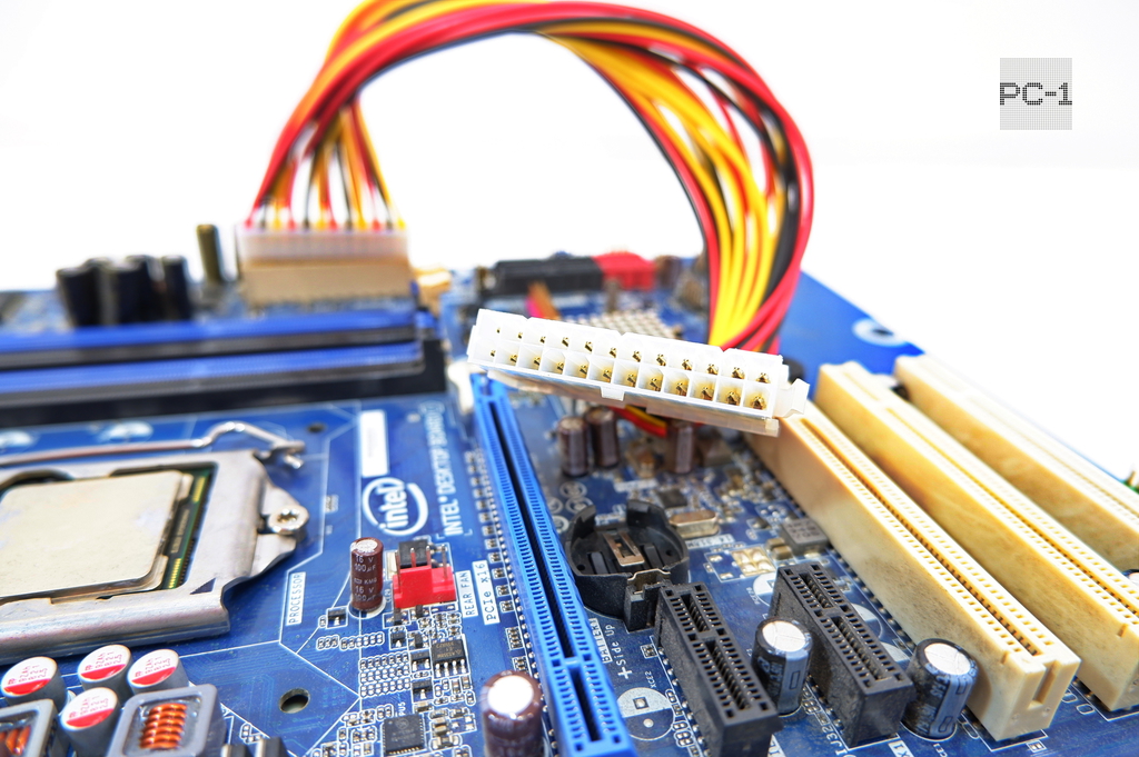 25см Удлинитель кабеля питания от блока питания ATX до материнской платы 24-pin Male to Female. Длины хватит, чтобы аккуратно уложить кабель.  - Pic n 125126
