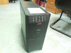 ИБП UPS 2200 APC Smart SUA2200I