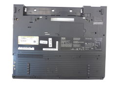 Нижняя часть ноутбука IBM ThinkPad R52
