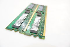 Серверная память Infineon DDR2 ECC PC2 3200R 1GB - Pic n 281299
