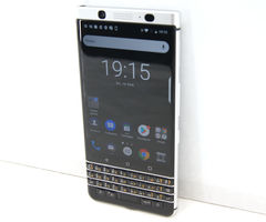 QWERTY-смартфон Blackberry KEYone