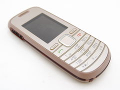 Мобильный телефон Nokia 1661-2 с зарядкой
