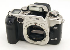 Зеркальный пленочный фотоаппарат Canon EOS Elan II