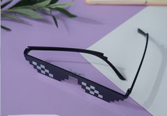 Солнцезащитные очки Пиксели Minecraft черный - Pic n 301375