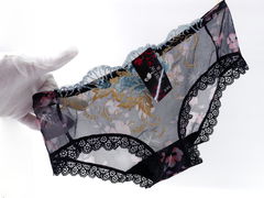 Женские прозрачные сексуальные кружевные бесшовные трусики, с цветочной вышивкой, черные размер XXХL (48-52) - Pic n 307458