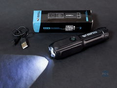 Ручной Светодиодный фонарик с аккумулятором и зарядкой по USB, влагозащитный IP54. Три режима. Подвижная линза с зумом для фокусировки луча.