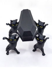 Coffin Danсе. Четыре черненьких котенка, несут танцуя, черненький гробик. Коробка для мелочей, бижутерии, украшений. В подарочной коробке. - Pic n 310984
