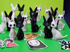 2шт. Фигурка Черный и Альтер Белая кошка подруга «ДзиДзи» 7см, из Аниме «Ведьмина служба доставки» + Стикеры Миядзаки в подарочной упаковке. - Pic n 311077