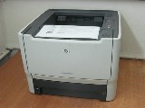 Принтер HP LaserJet P2015n /A4, печать лазерная черно-белая, 26 стр/мин ч/б, 1200x1200 dpi, подача: 300 лист., вывод: 125 лист., Post Script, память: 32 Мб, Ethernet RJ-45, USB